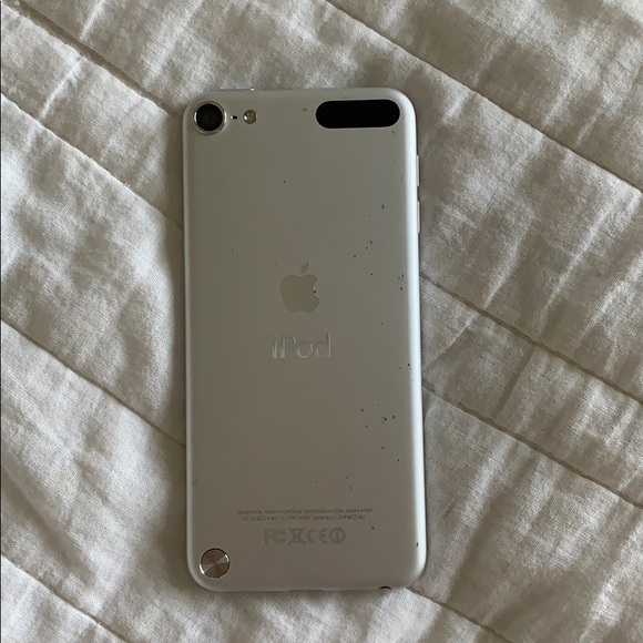 IPod touch - Picture 2 of 6